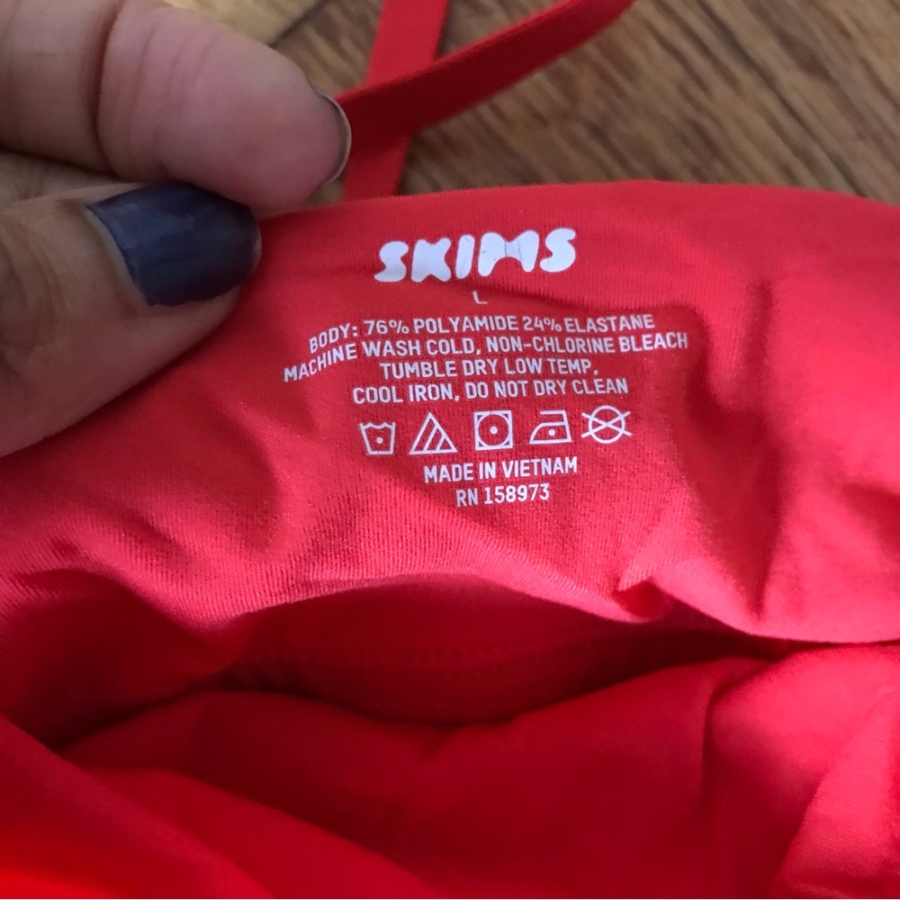 Skims Fits Everyone Red/Orange Tank - Picture 3 of 4